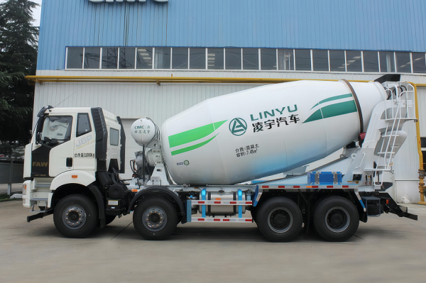 混動(dòng)攪拌車(chē)的維護(hù)成本與常規(guī)燃油車(chē)相比如何？