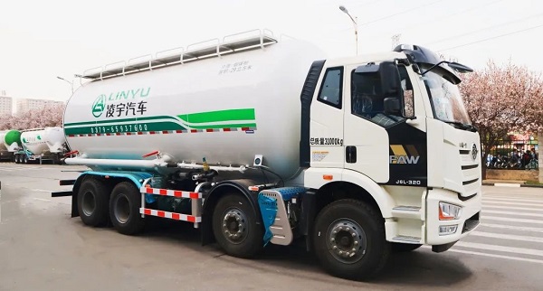 凌宇干混砂漿車的特點(diǎn)都有什么？